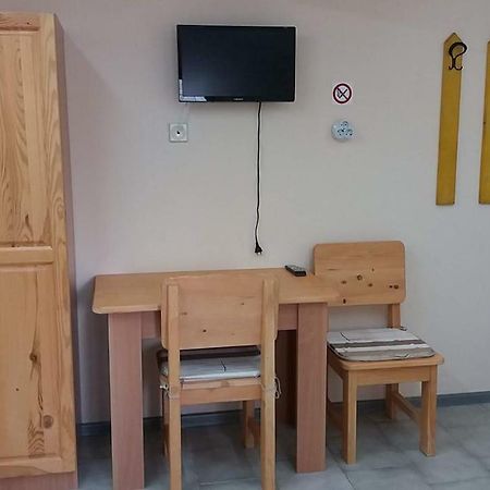 Нощувки Ботеви 슈멘 외부 사진